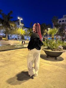 603284611: Chica busca chico en Barcelona