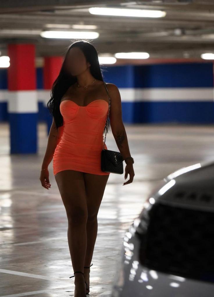 Chica busca chico en Pontevedra: 