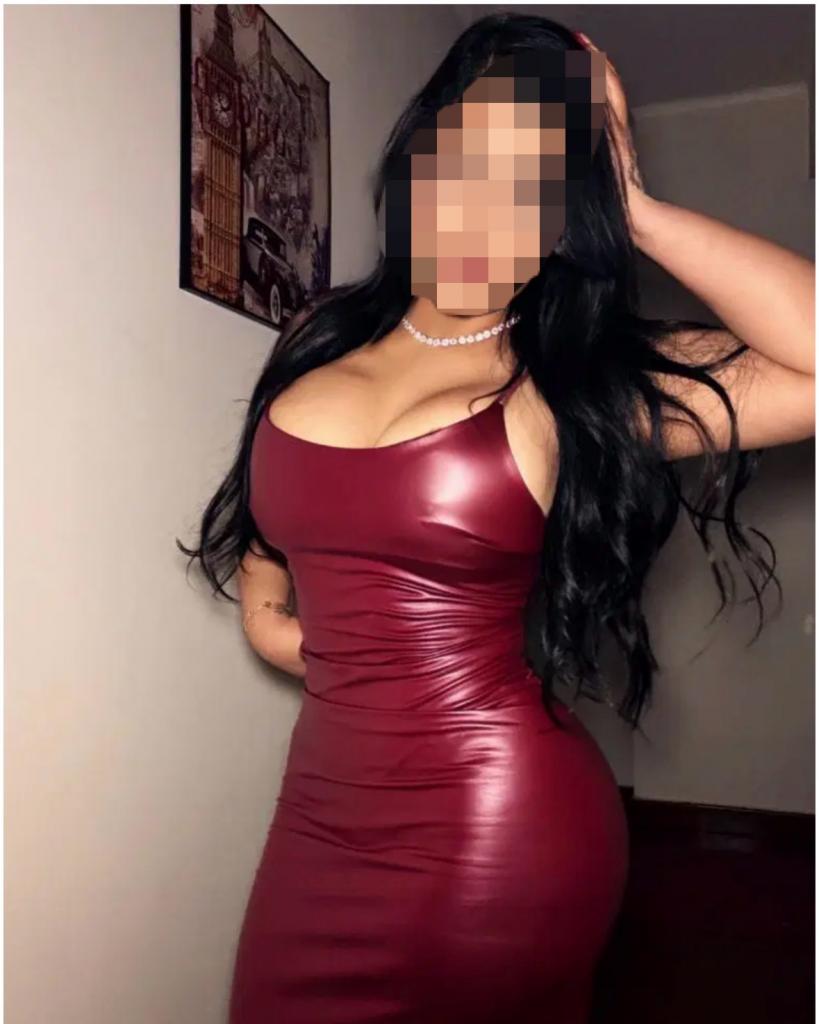 627669177: Chica busca chico en Barcelona