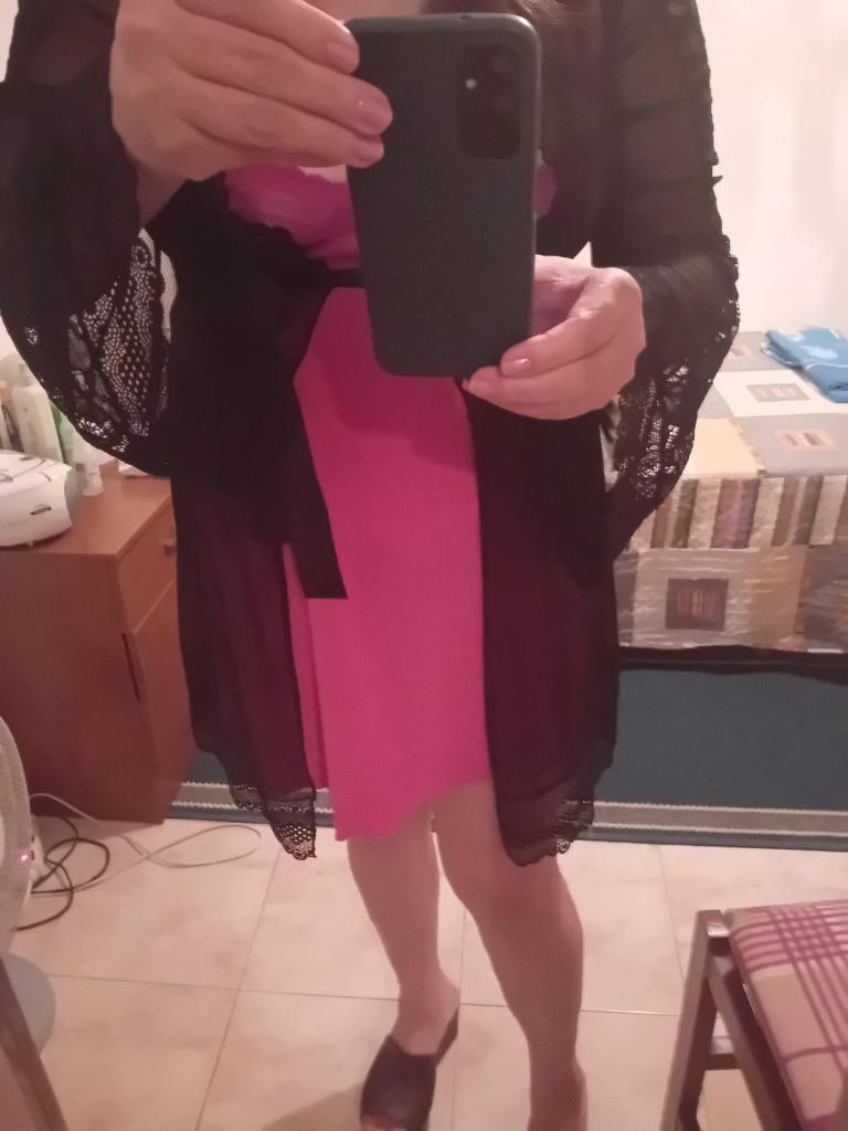 698372645: Chica busca chico en Cáceres