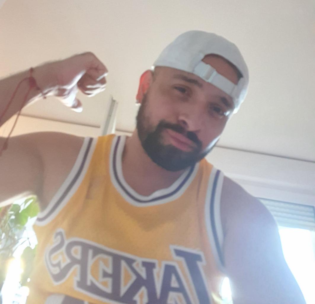 Chico busca chica en Alicante: 