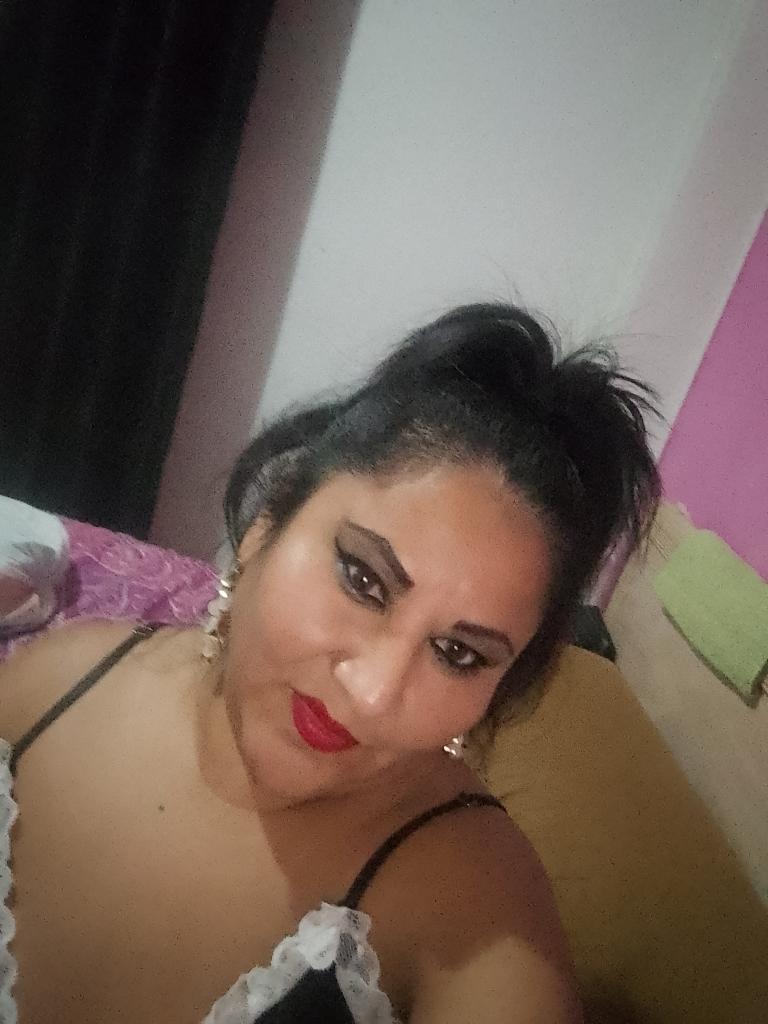 Chica busca chico en Almería: 