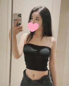 688145911: Chica busca chico en Barcelona