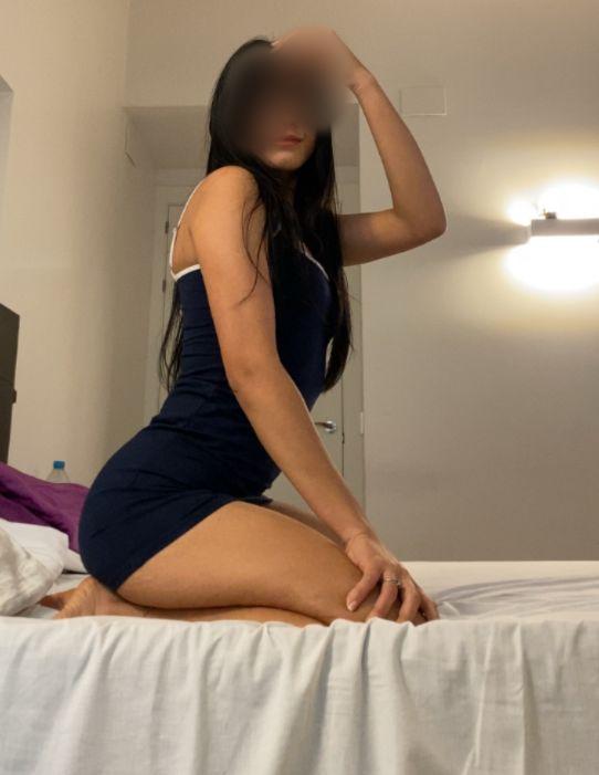 643338130: Chica busca chico en Madrid