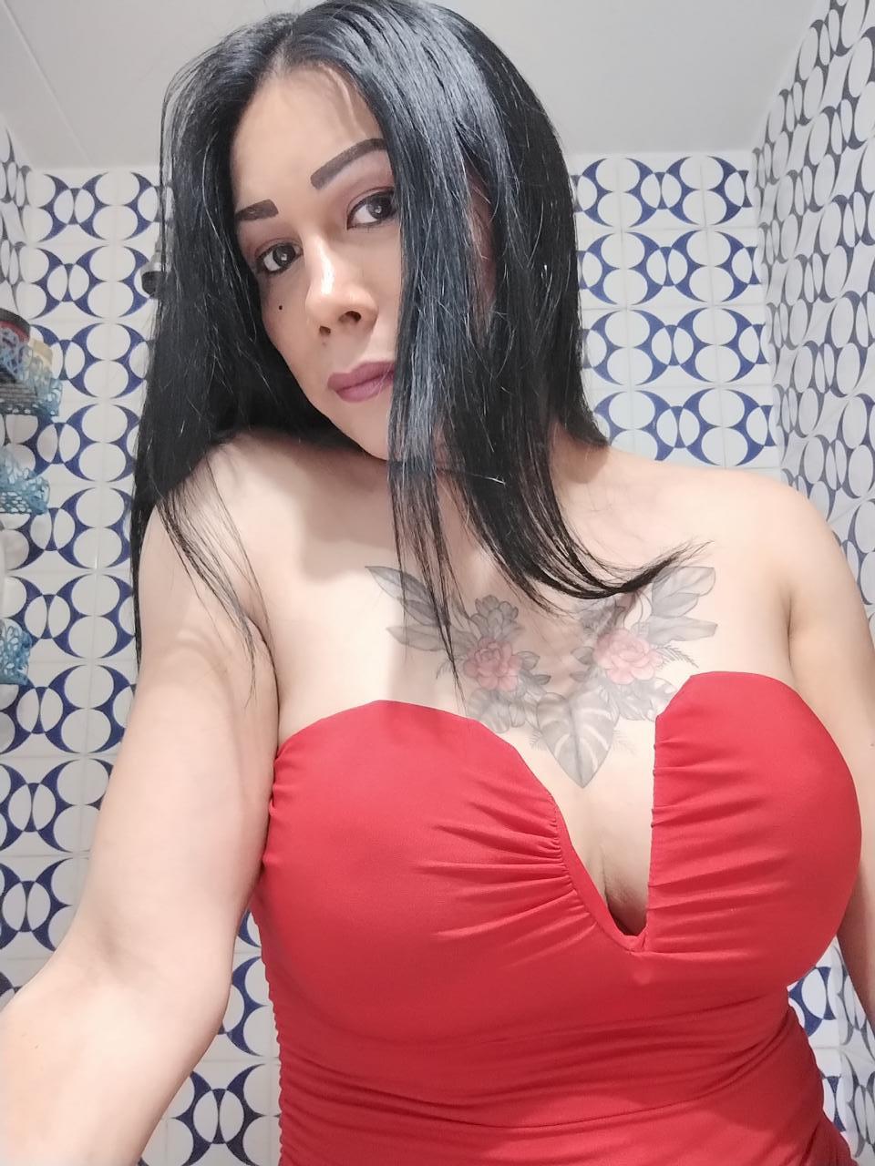 613730377: Transexual en Gerona