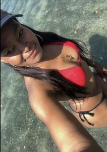 670502467: Chica busca chico en Valencia