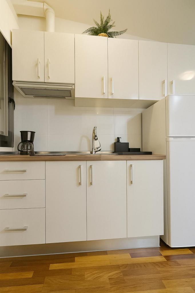 667599448:  en Málaga