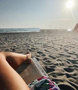 643263179: Chica busca chico en Sevilla