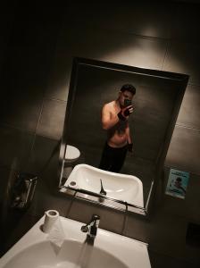 664295057: Chico busca chica en León