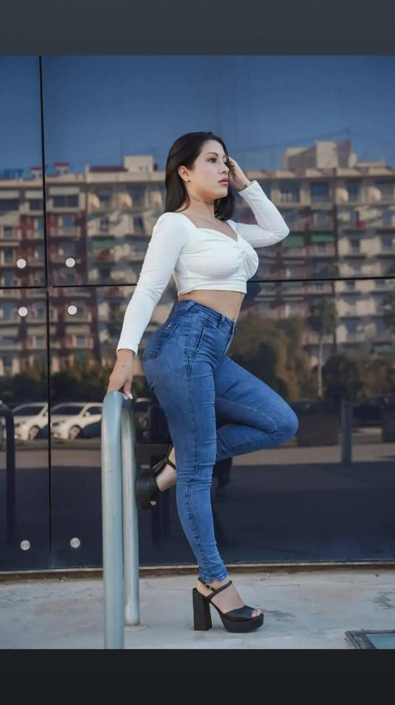 614803055: Chica busca chico en Valencia