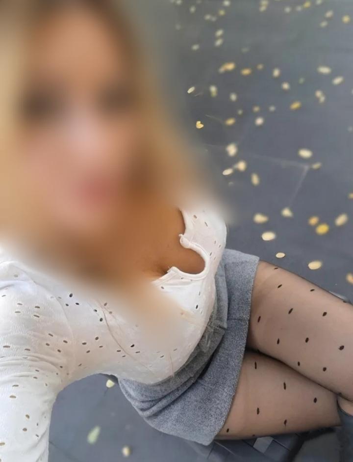 643263179: Chica busca chico en Sevilla