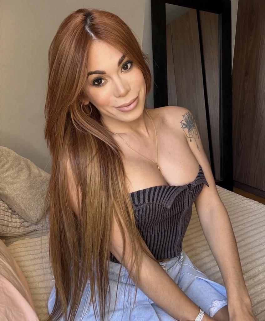 696084280: Chica busca chico en Cádiz