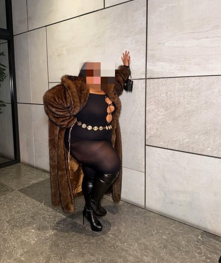 652112082: Chica busca chico en Gerona