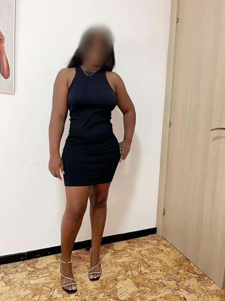 632555866: Chica busca chico en Gerona