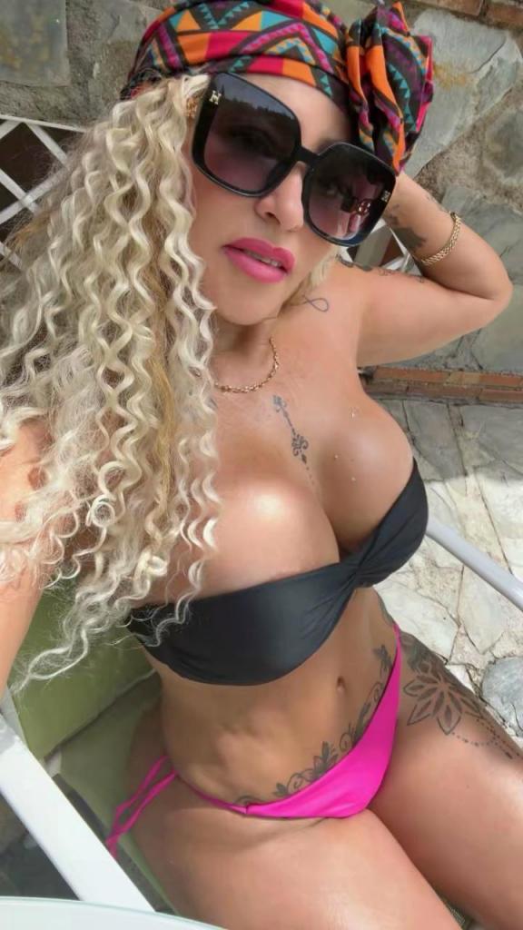 Chica busca chico en Alicante: Chica busca chico