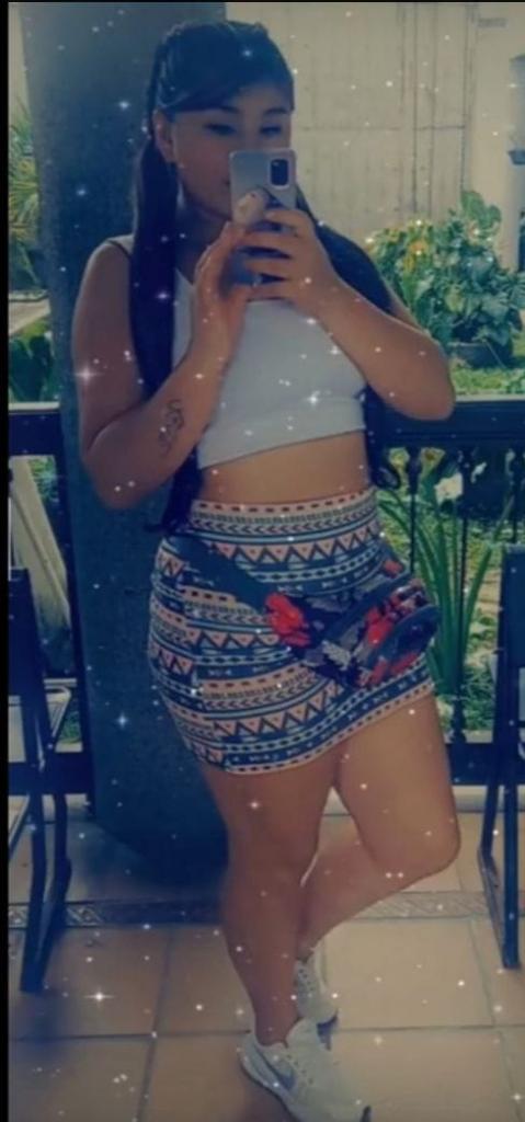 Chica busca chico en Alicante: Chica busca chico