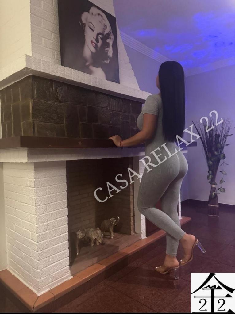 Chica busca chico en Granada: Chica busca chico