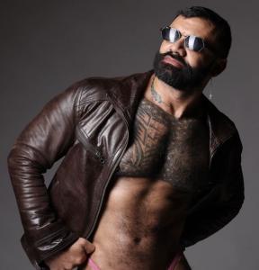 624351648: Chico busca chica en Barcelona