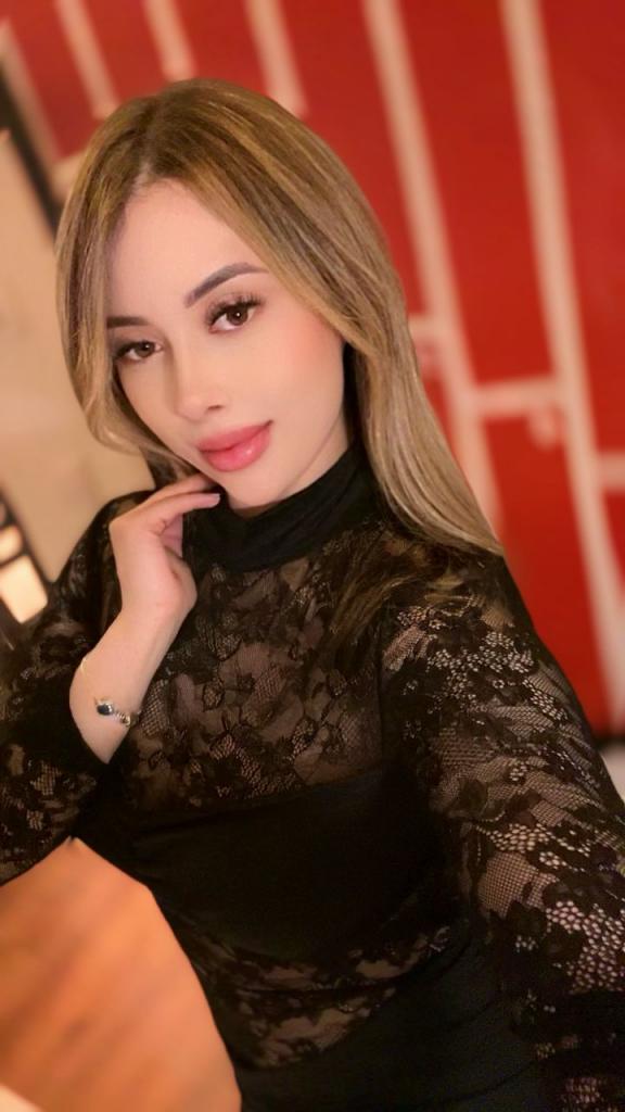 600858185: Chica busca chico en Tarragona