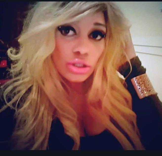 633977714: Chica busca chico en León