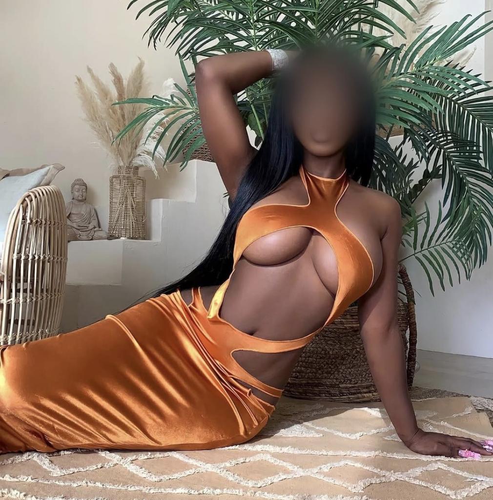 658632198: Chica busca chico en León