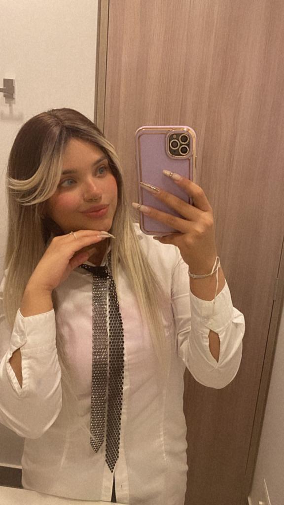 603410234: Chica busca chico en Barcelona