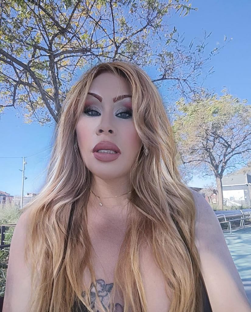 604354213: Travesti en Barcelona