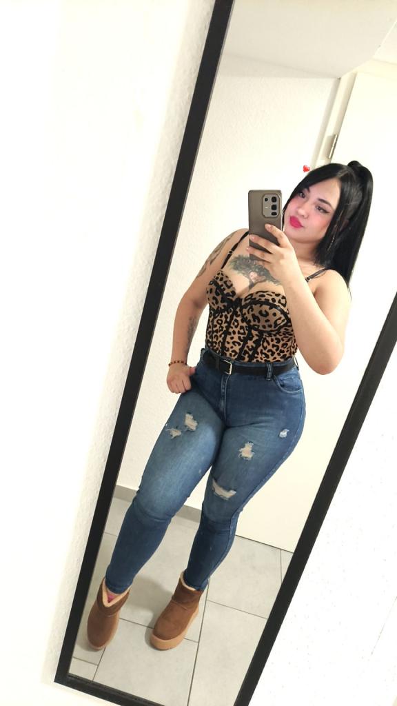 643273169: Chica busca chico en Murcia