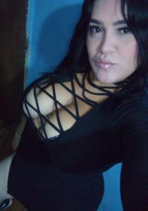 631507079: Chica busca chico en La Coruña