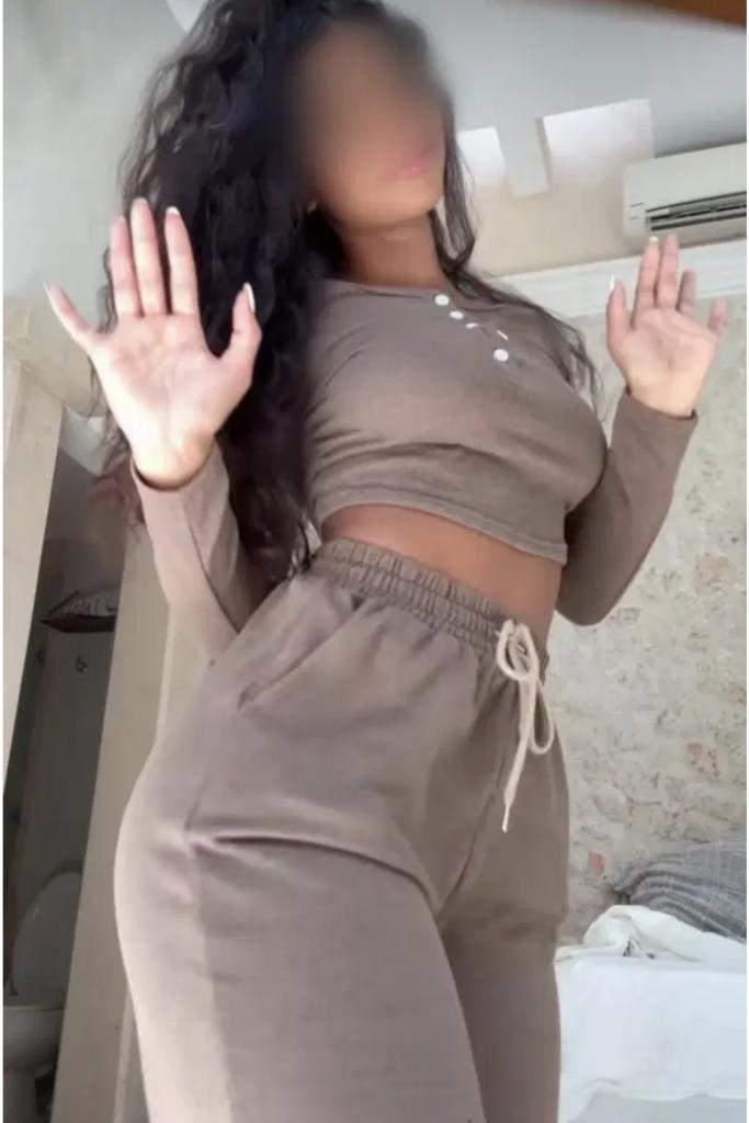 Chica busca chico en Cádiz: 