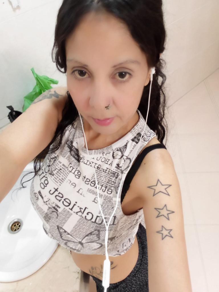 625258645: Chica busca chico en Madrid