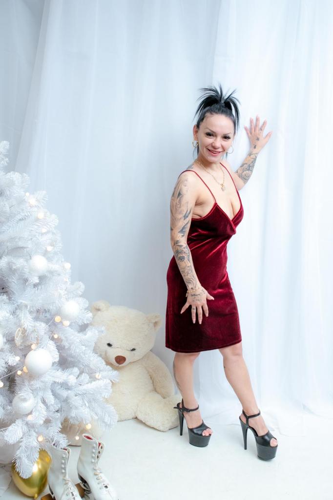 643168675: Chica busca chico en Madrid