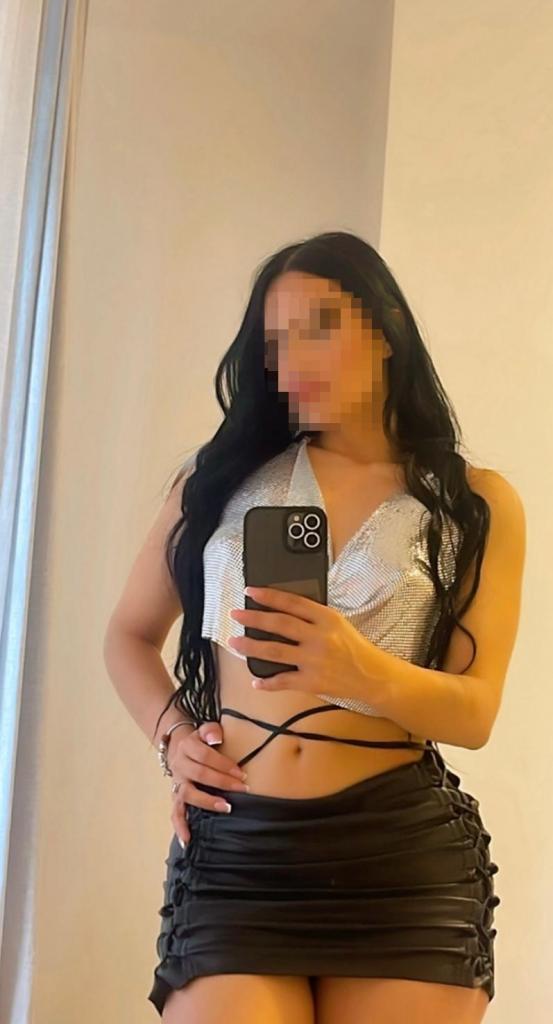 Chica busca chico en Almería: 