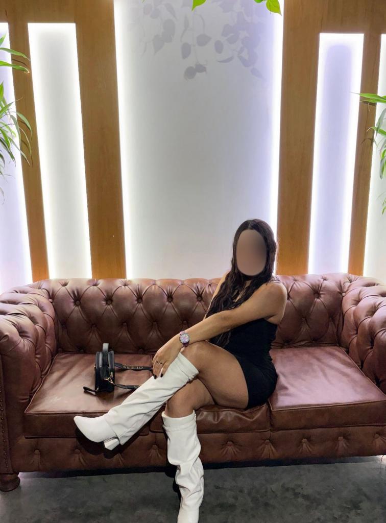 Chica busca chico en Huelva: 