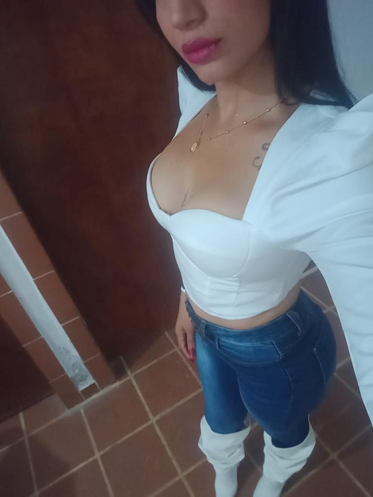604369813: Chica busca chico en Madrid