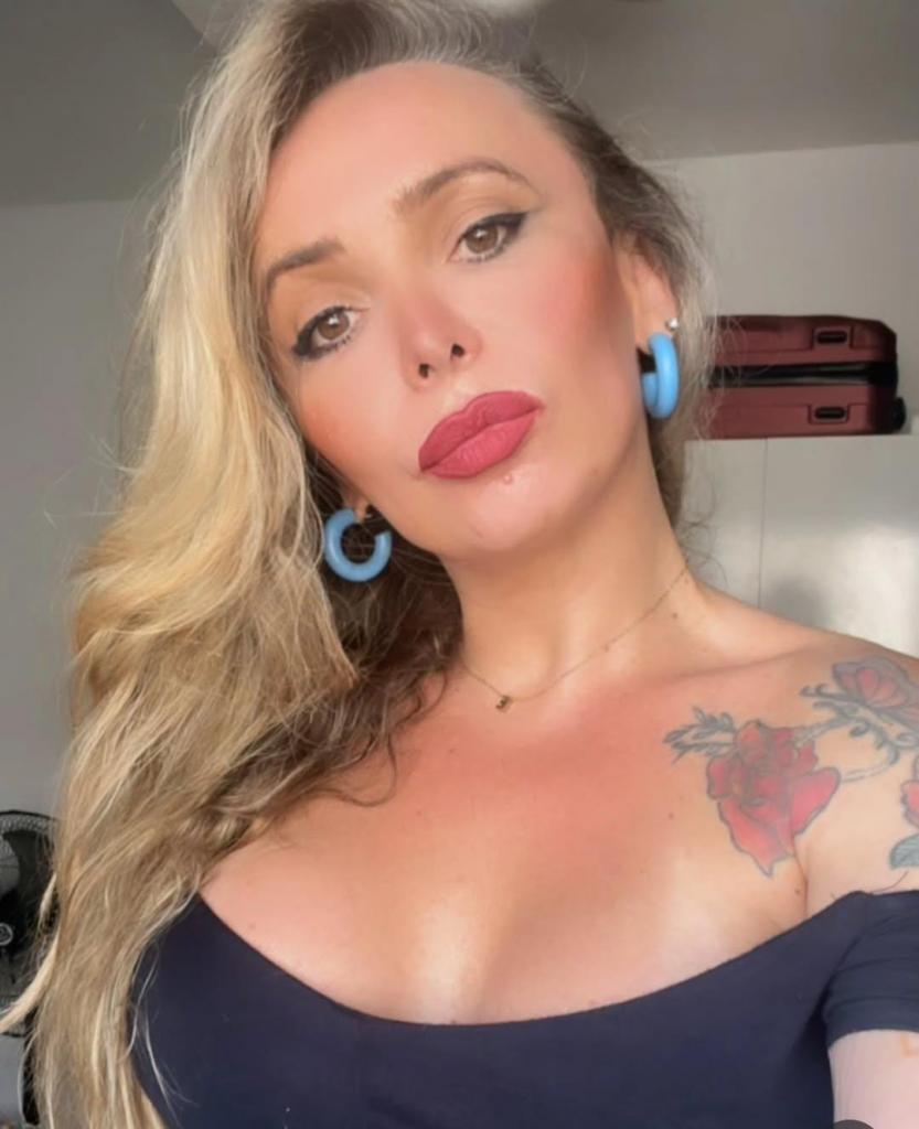 658573817: Travesti en Barcelona