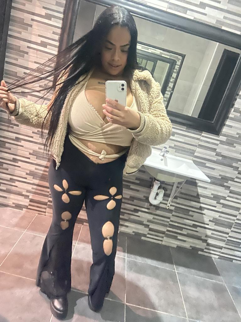 613898305: Chica busca chico en Alicante