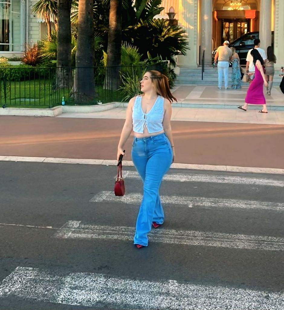 632734159: Chica busca chico en Barcelona