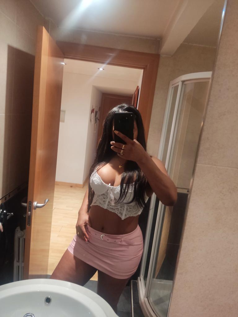 643208474: Chica busca chico en Zaragoza