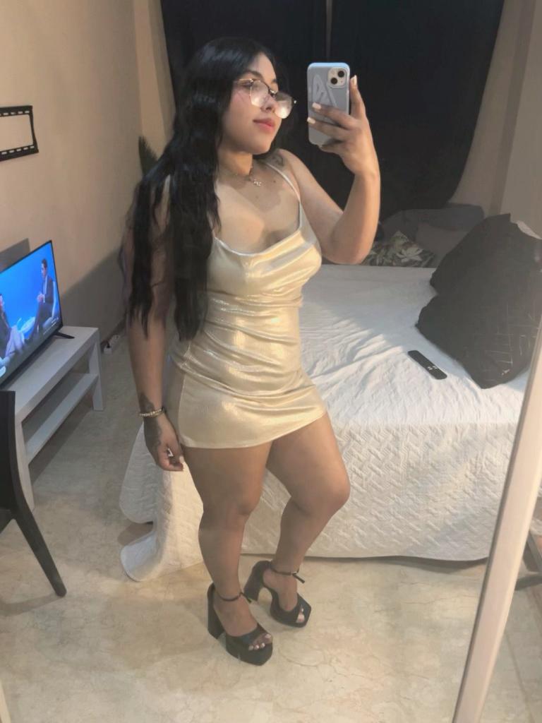 613673382: Chica busca chico en Sevilla