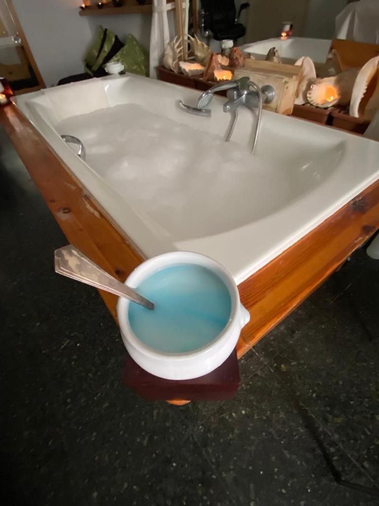 678570202: Chica busca chico en Barcelona