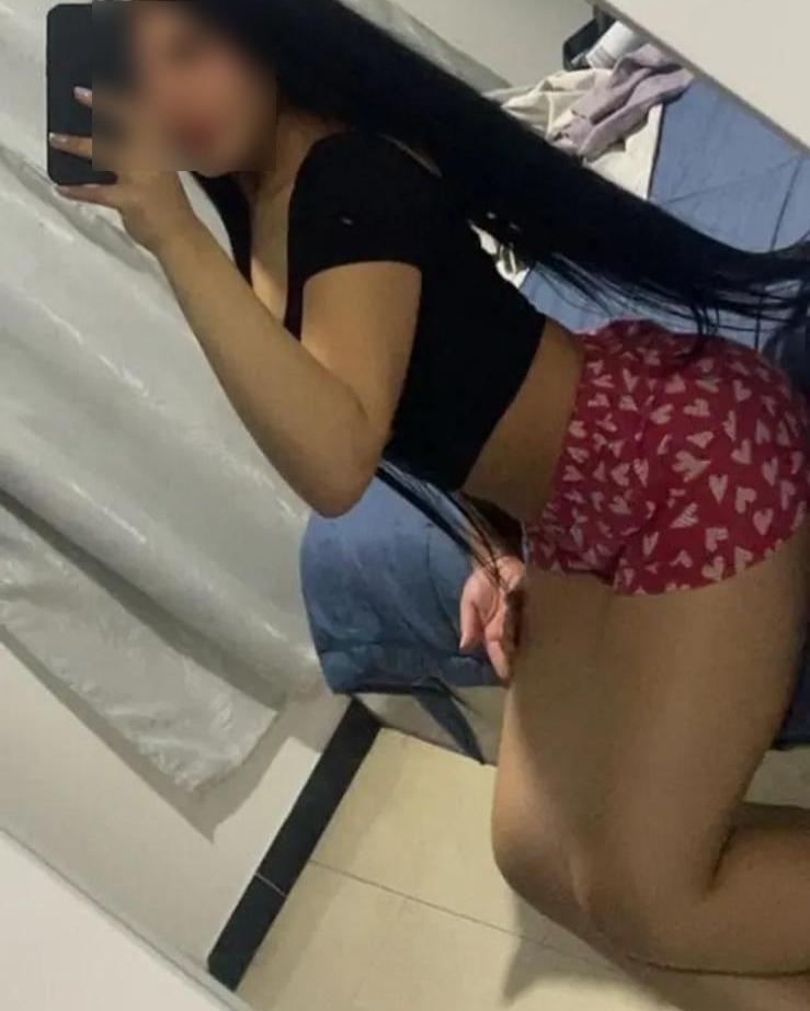 658106202: Chica busca chico en La Coruña