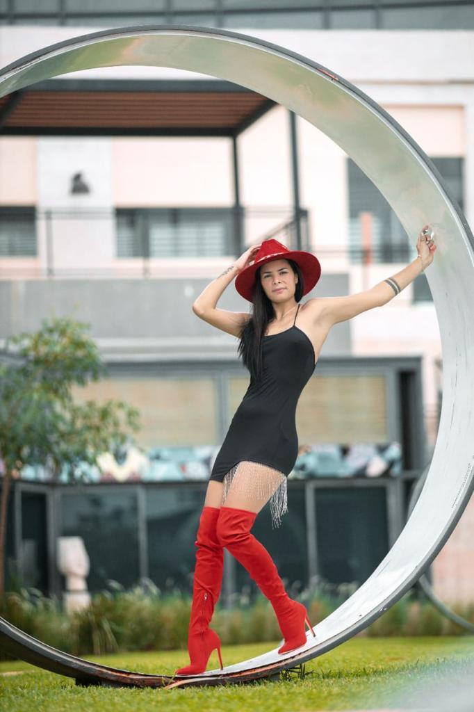 656999160: Chica busca chico en Tenerife