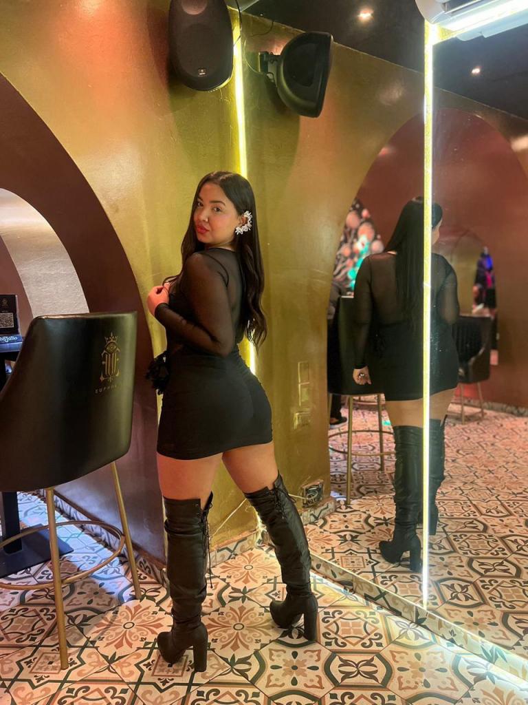 607340845: Chica busca chico en Valencia