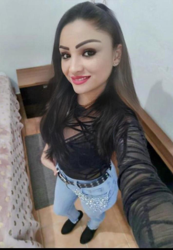 624836934: Chica busca chico en Sevilla
