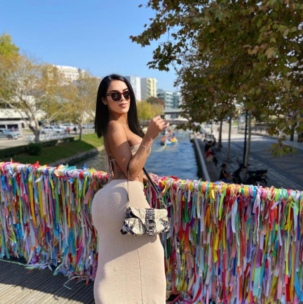 642160438: Chica busca chico en Cantabria