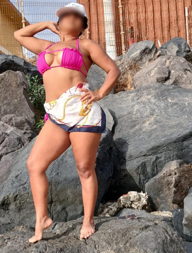 Chica busca chico en Tenerife: 