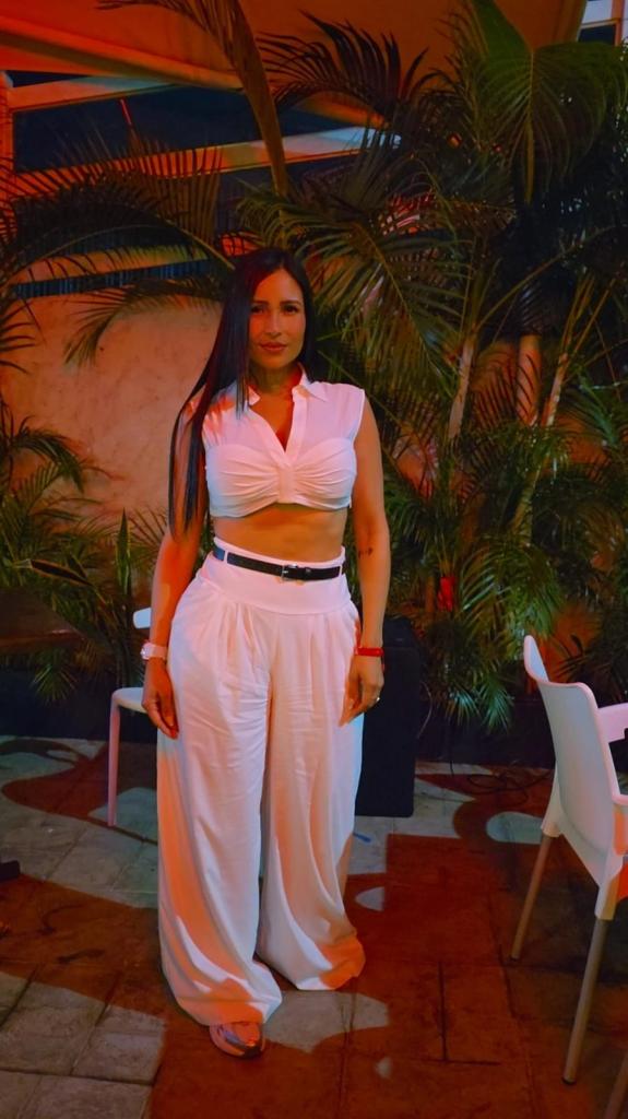 633053779: Chica busca chico en Gerona