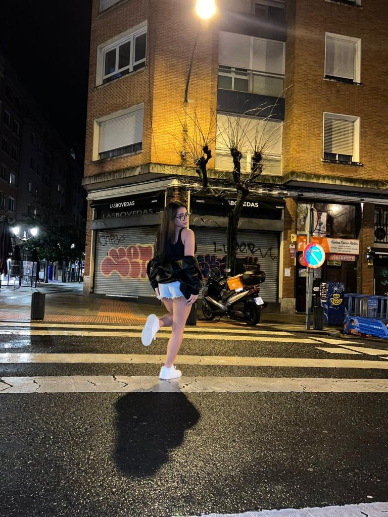 603265668: Chica busca chico en León