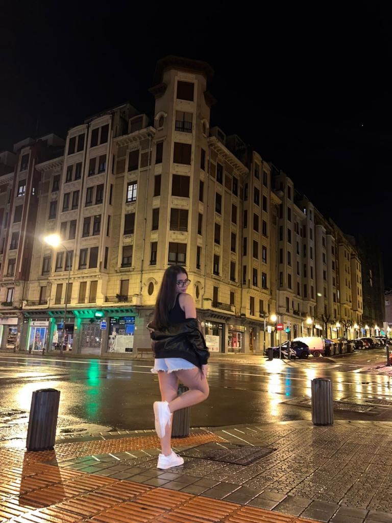 603265668: Chica busca chico en León